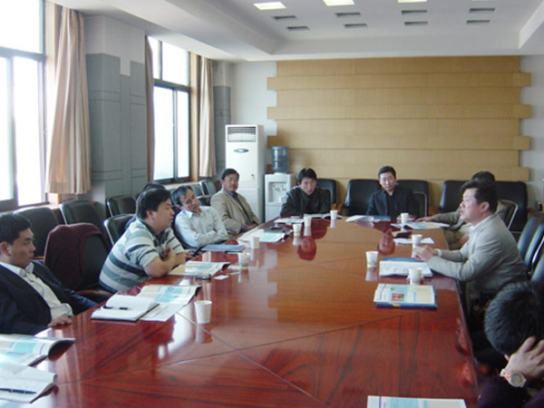 董事長與神華集團神東公司領導作技術交流